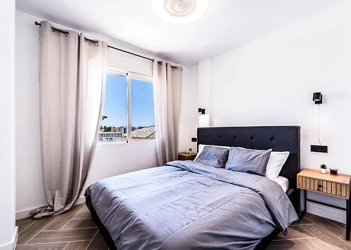 Exclusive Penthouse - Big Balcony & Private Garden