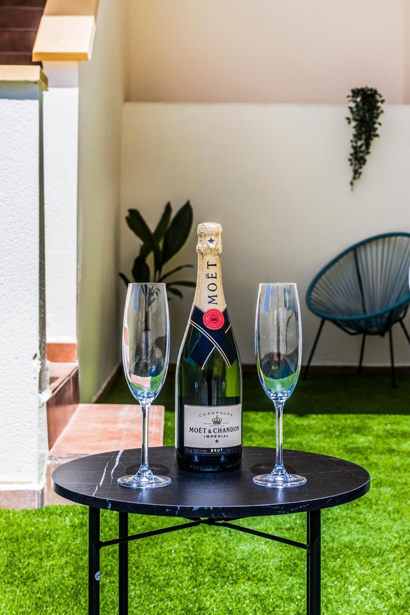 Exclusive Penthouse - Big Balcony & Private Garden *