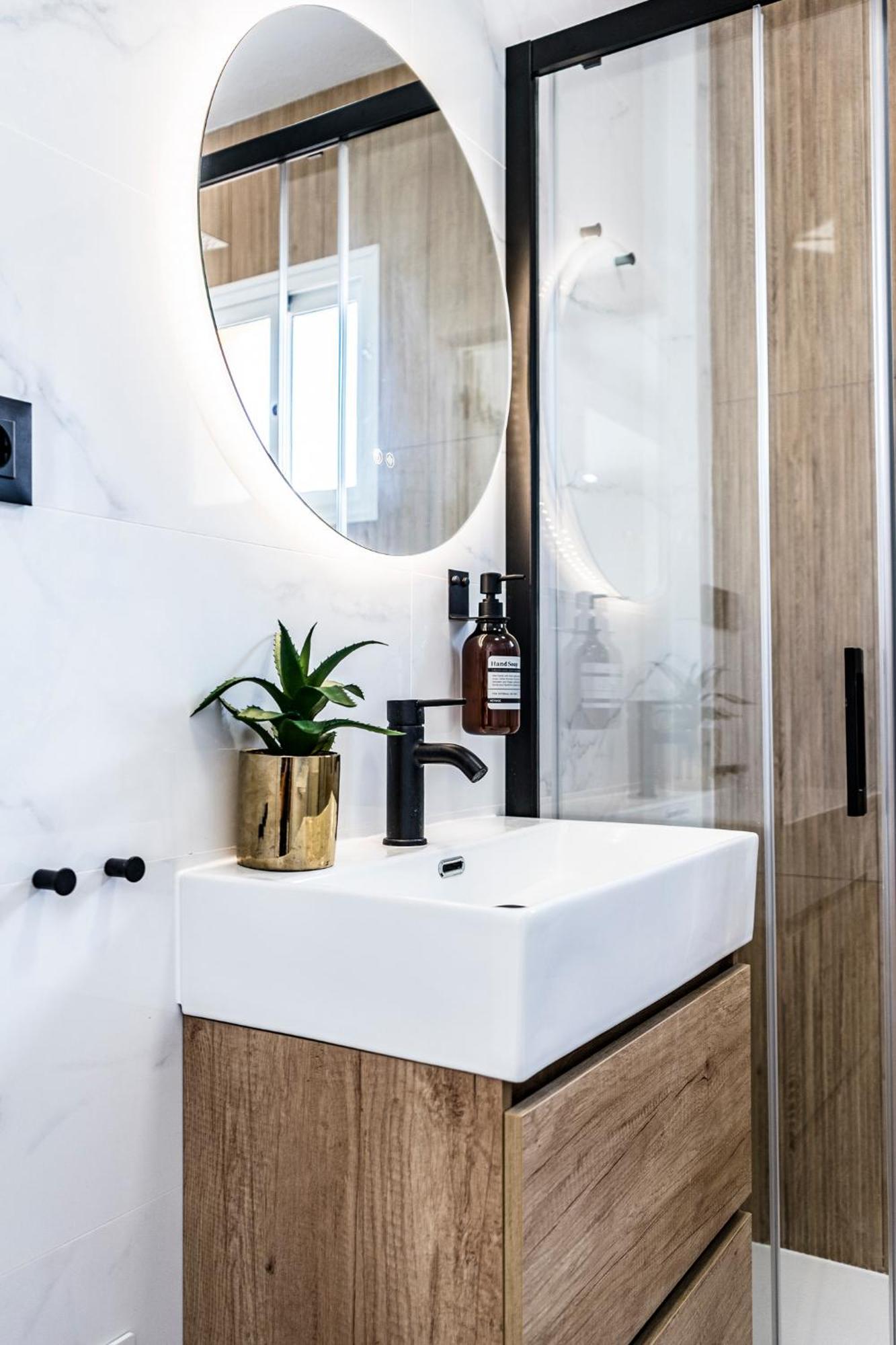Exclusive Penthouse - Big Balcony & Private Garden