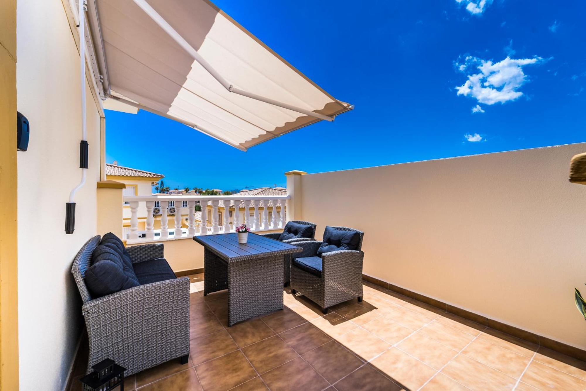 Exclusive Penthouse - Big Balcony & Private Garden Apartamento